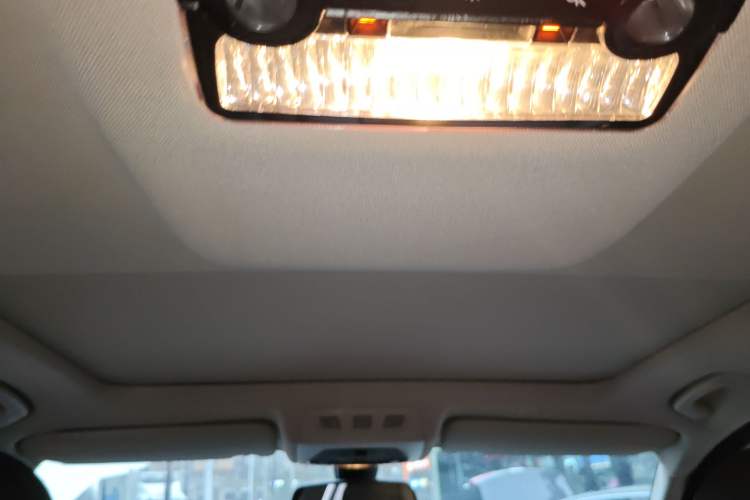 Used BMW 5 Series 2014 525Li Luxury Design Package
