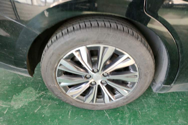 Used Hongqi E-QM5 2022 431 km Charge & Enjoy Edition
