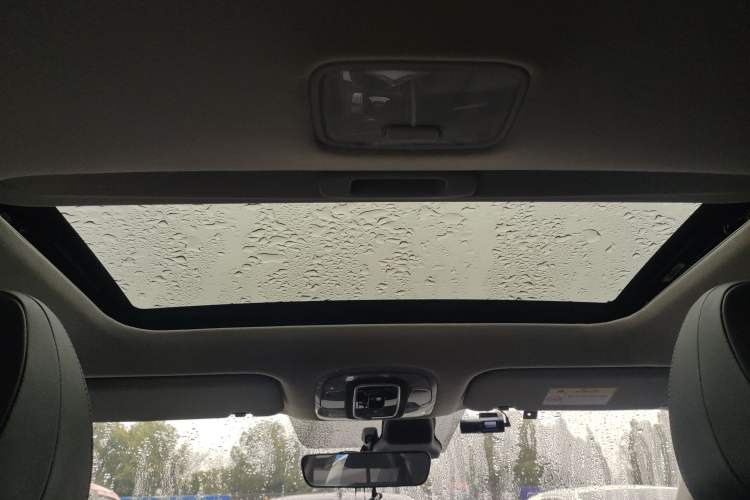 Used Hyundai Elantra 2023 1.5L CVT LUX Prestige Edition
