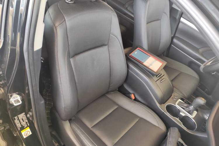 Used Toyota Highlander 2018 2.0T Two-Wheel Drive Luxury Edition 7 Seats China VI Standard Right Front Seat