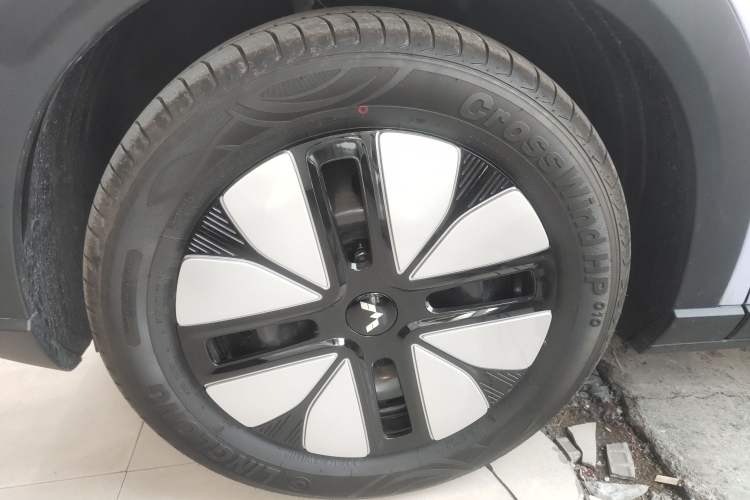 Used Wuling Bingo S 2025 Model 325km Deluxe Edition

