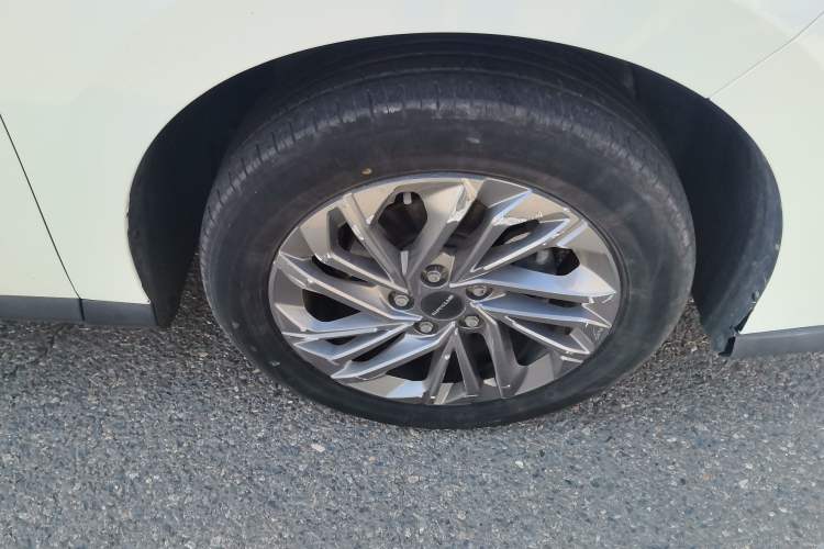 Used SAIC MAXUS G50 2019 1.5T Automatic Elite Edition China VI Standard Right Front Wheel Hub