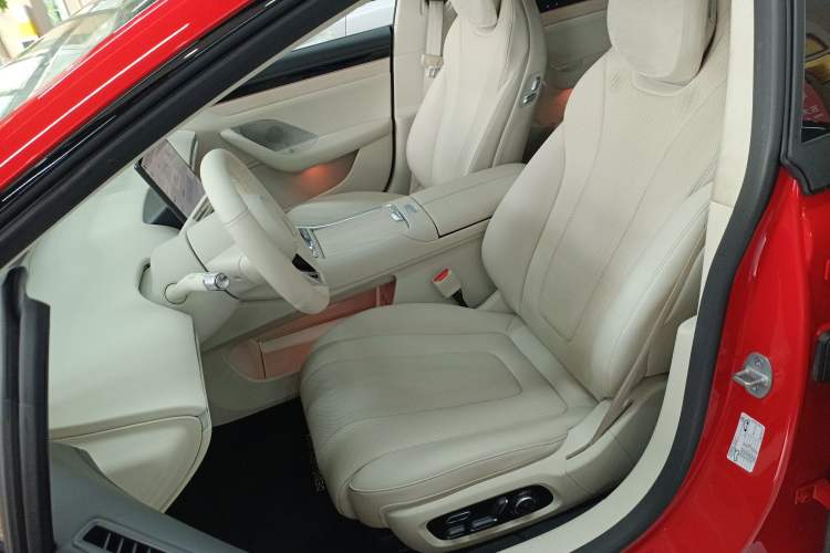 Used Hima Luxeed S7 2025 785 km Ultra