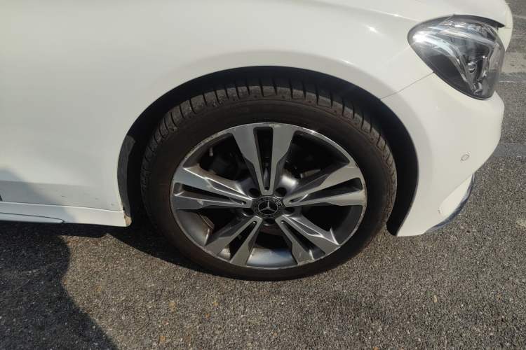 Used Mercedes-Benz C-Class 2017 Facelift C 200 L 4MATIC Sport Edition