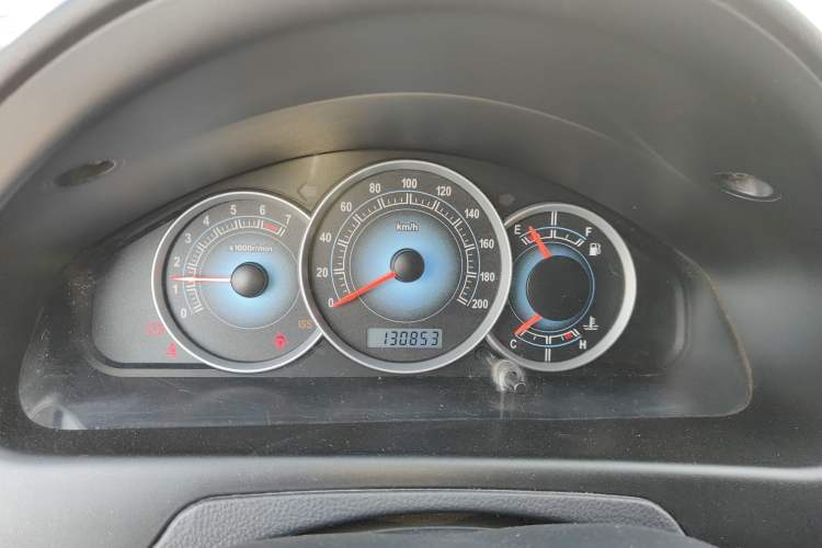 Used FAW Weizhi V5 2013 1.5L Manual Entry-Level Model China IV Standard
