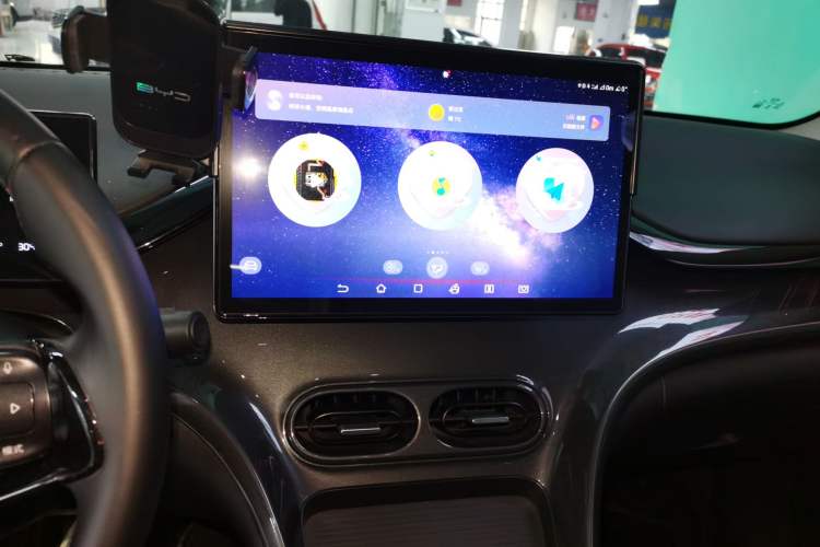 Used BYD e2 2024 Honor Edition Luxury Model
