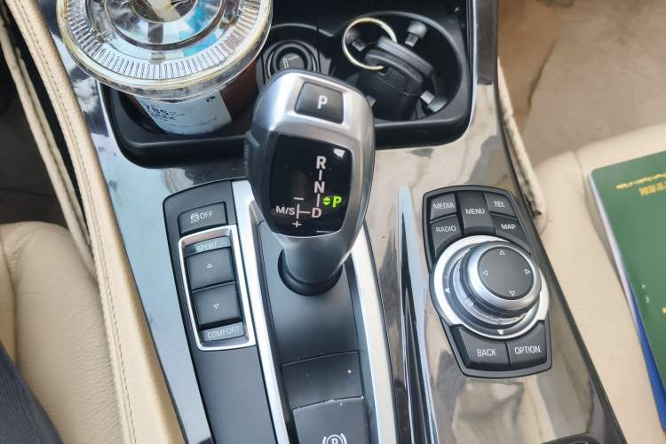 Used BMW 5 Series 2013 525Li Leading Model Gear Lever