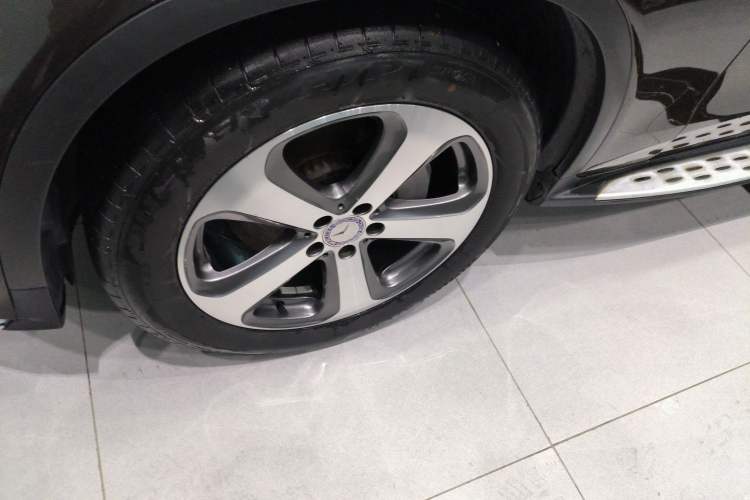 Used Mercedes-Benz GLC 2017 GLC 260 4MATIC Luxury Model