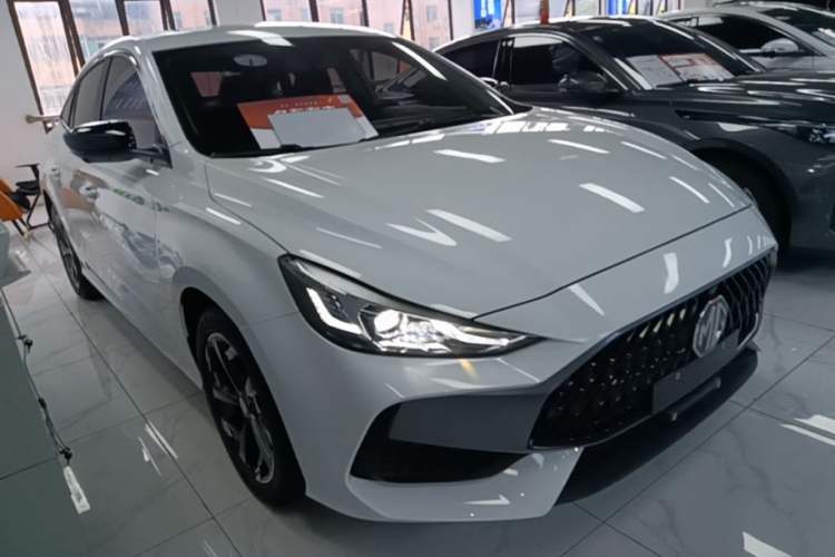 Used MG 5 2022 300TGI DCT Chao Yue Luxury Edition