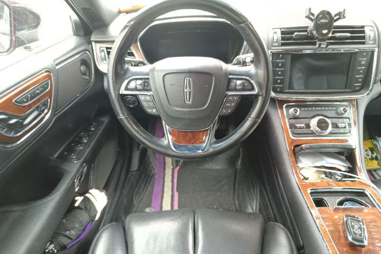 Used Lincoln Continental 2019 2.0T Two-Wheel Drive Prestige Version China VI Standard