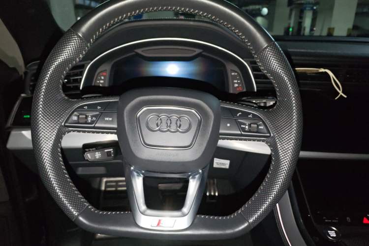 Used Audi Q8 2019 55 TFSI Ultimate Limited Edition Steering Wheel