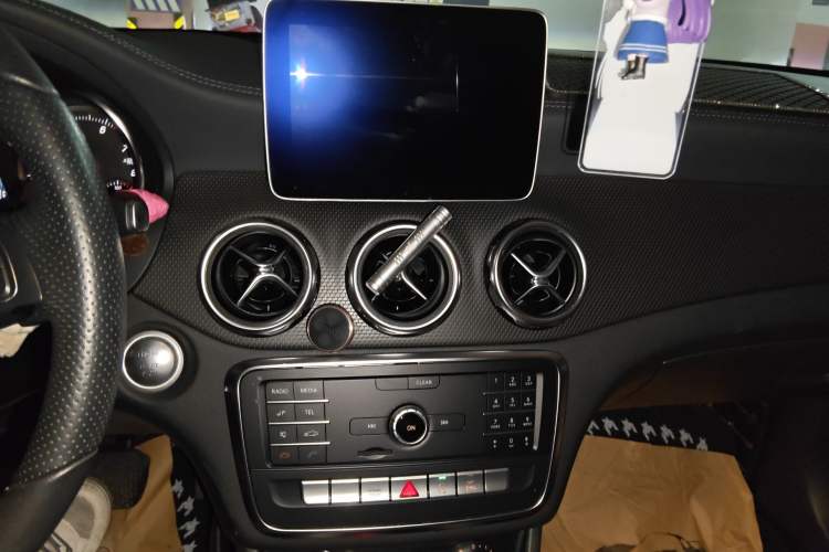 Used Mercedes-Benz GLA 2018 GLA 200 Fashion Model Audio And AC Panel