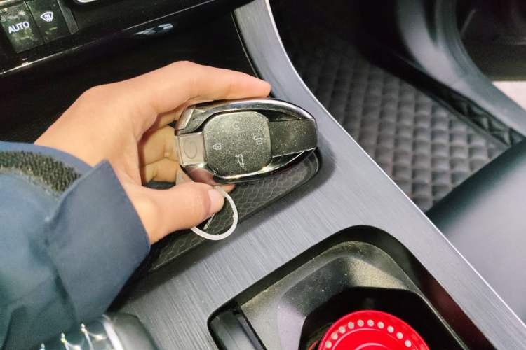 Used GAC Trumpchi GS8 2024 Linghang Series 2.0 TGDI Two-Wheel Drive Luxury Smart Connectivity Version