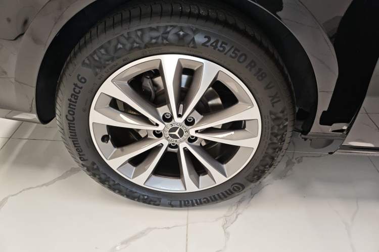 Used Mercedes-Benz V-Class 2021 V 260 Avantgarde Edition
