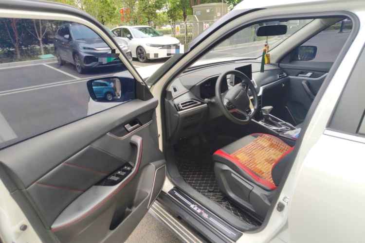 Used Venucia T60 2020 1.6L CVT Smart Drive Version China VI Standard