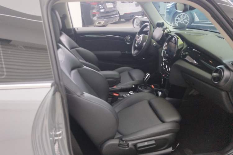 Used MINI 2022 Updated 1.5T COOPER Classic Edition