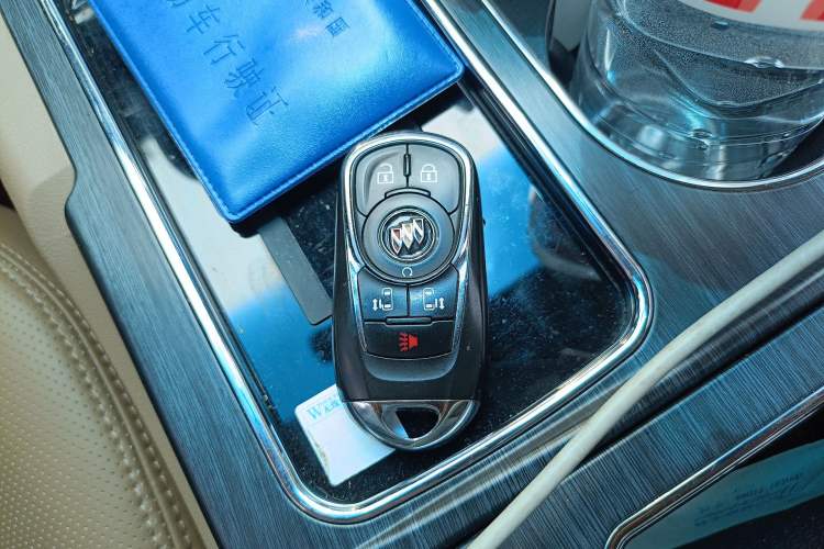 Used Buick GL8 2021 ES Land Cruiser 653T Luxury Edition Vehicle Key