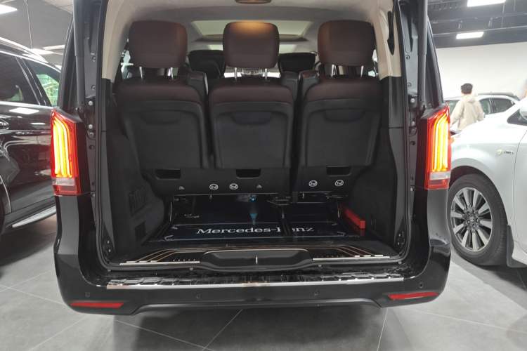 Used Mercedes-Benz V-Class 2021 V 260 L Long-wheelbase Luxury Edition