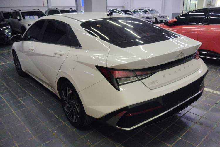 Used Hyundai Elantra 2023 1.5L CVT GLX Elite Edition Rear Left 45 Deg