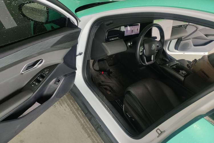 Used BYD Qin L 2025 EV 545KM Excellence Edition Driver Seat