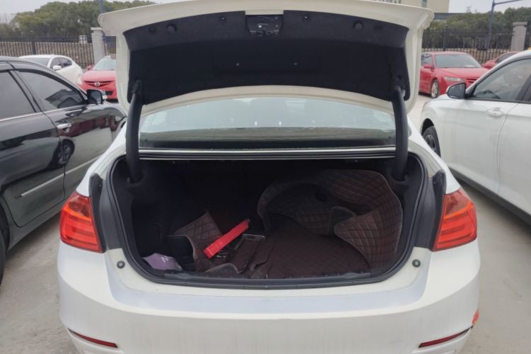 Used BMW 3 Series 2015 320i Active Edition
