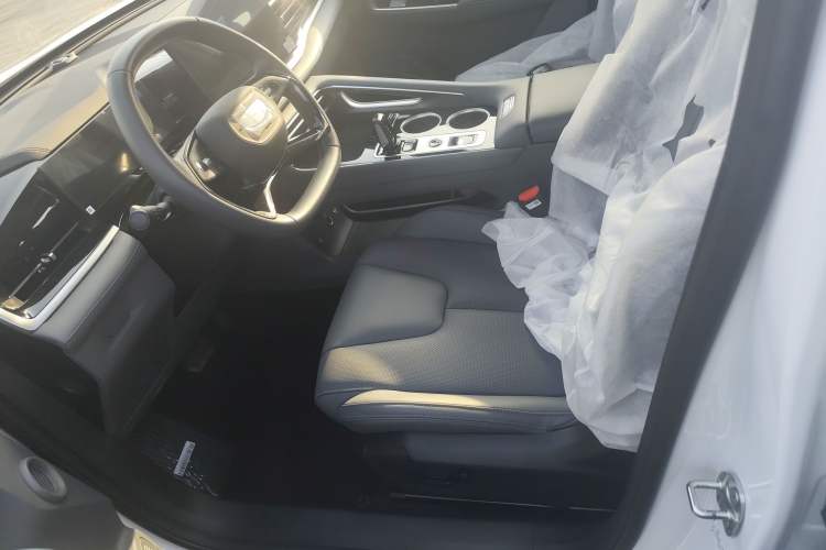 Used Geely Auto Emgrand X7 Sport 2026 Model 1.5TD Aspirational Left Front Seat