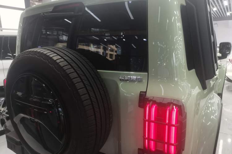 Used Tank 300 2023 City Edition 2.0T—Stylish as Ever Rear