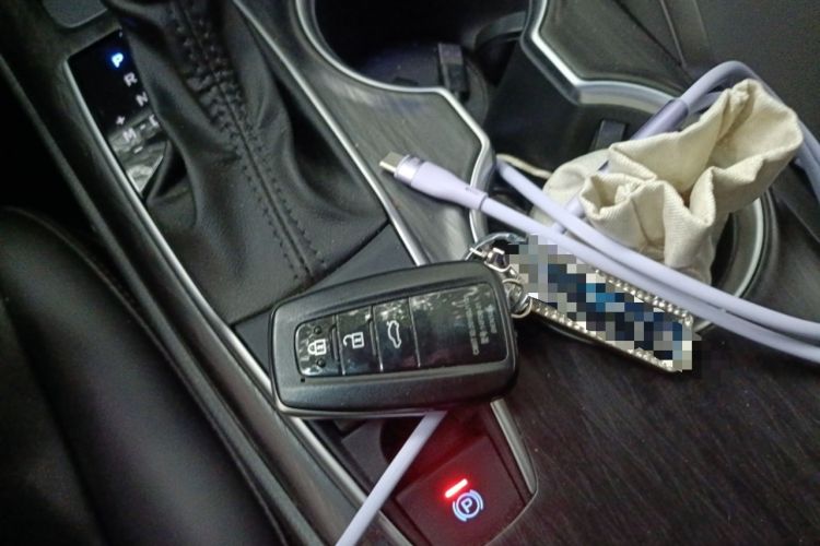 Used Toyota Camry 2021 2.0G Luxury Edition Vehicle Key