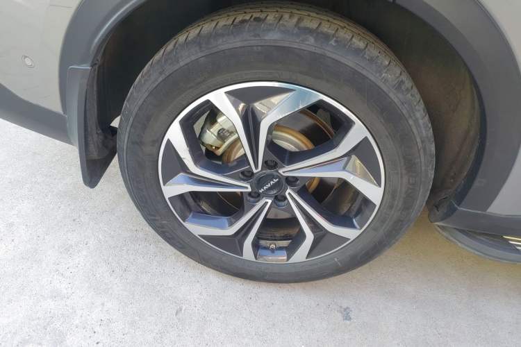 Used Haval Fierce Dragon Max 2023 1.5L Hi4 105 Four-Wheel Drive Smart Flagship Edition Right Rear Wheel Hub