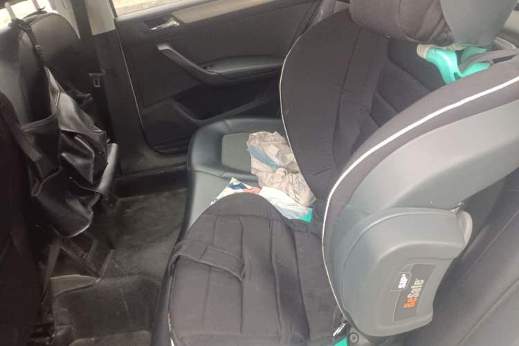 Used Volkswagen Santana 2013 1.6L Automatic Comfort Edition Left Rear Seat