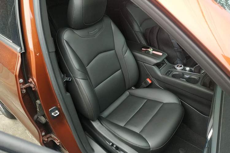 Used Cadillac XT4 2021 28T Two-Wheel Drive Leading Version
