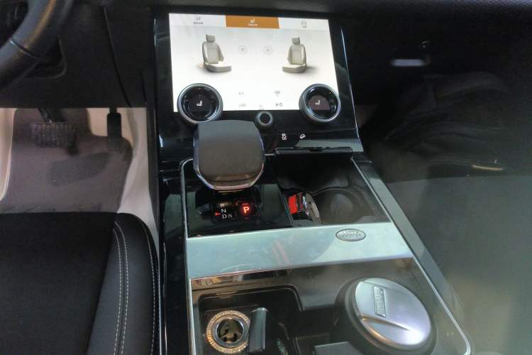 Used Land Rover Range Rover Velar 2023 250 PS