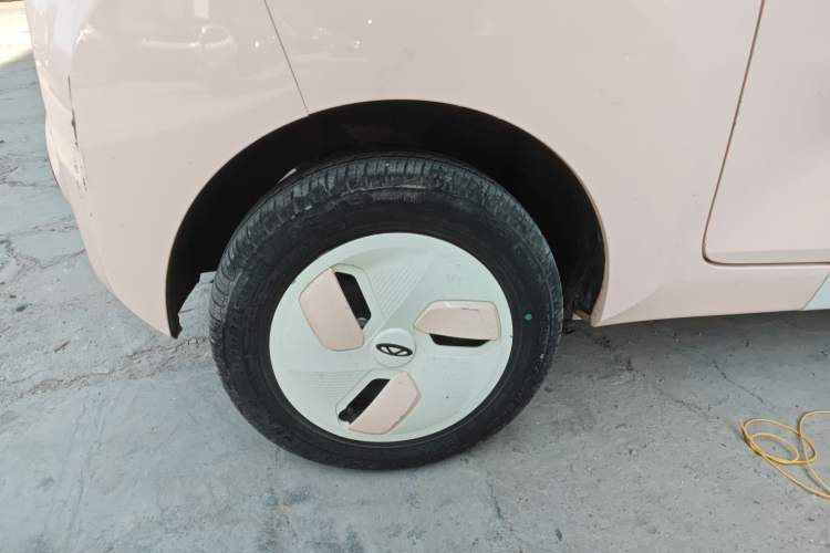 Used Chery QQ Ice Cream 2022 170km Sundae Phosphate Lithium-Ion
