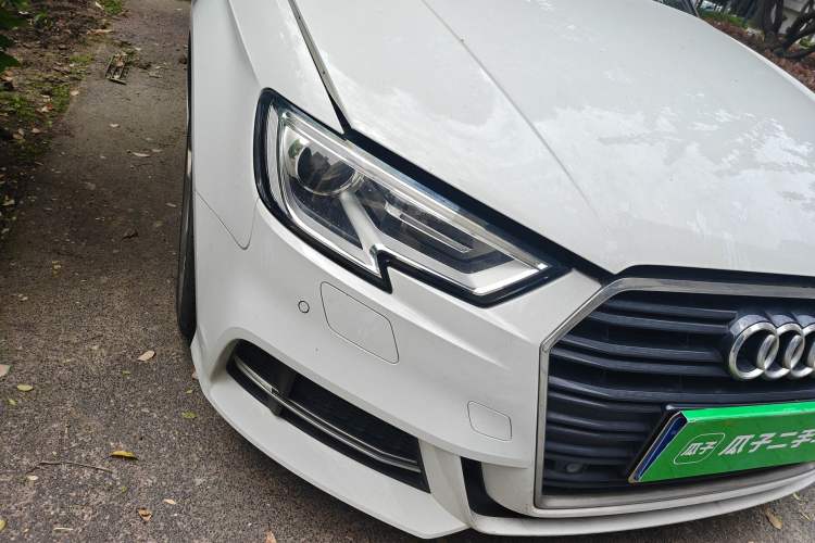 Used Audi A3 2018 30th Anniversary Edition Sportback 35 TFSI Fashion Model Right Front Headlight