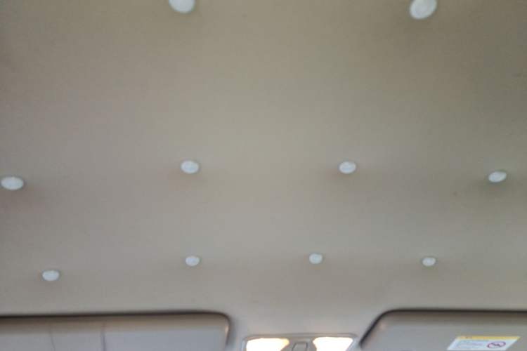 Used Haval H6 2011 Green Silence 2.0T Manual Two-Wheel Drive Urban Model
