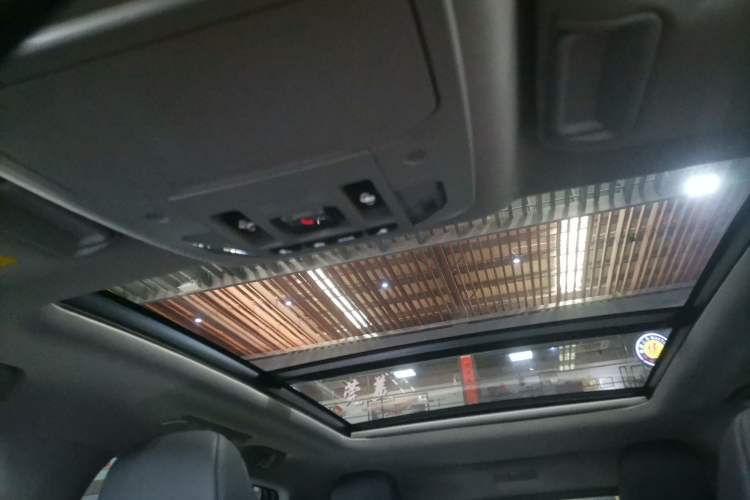 Used Toyota Highlander 2023 2.5L Smart Electric Hybrid Dual-Motor All-Wheel-Drive Luxury 7-Seater