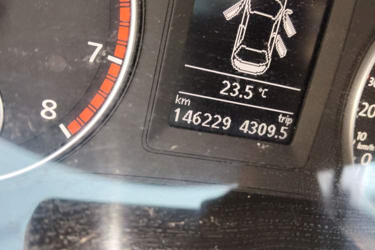 Used Volkswagen Sagitar 2012 1.4TSI Automatic Luxury Edition