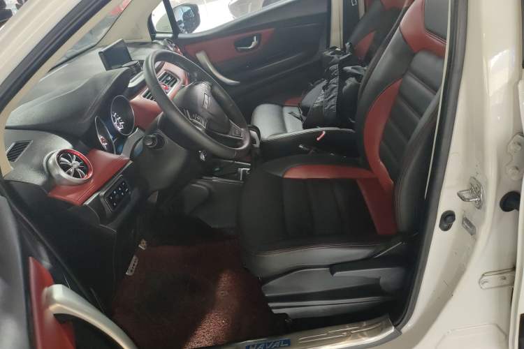 Used Haval H1 2016 Blue Label 1.5L AMT Luxury Model
