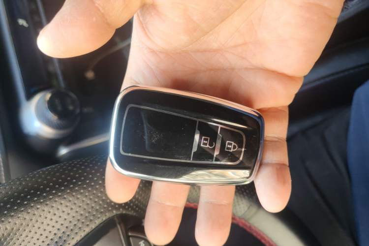 Used Toyota RAV4 2021 Dual-Engine 2.5L E-CVT Two-Wheel Drive Elite Edition
