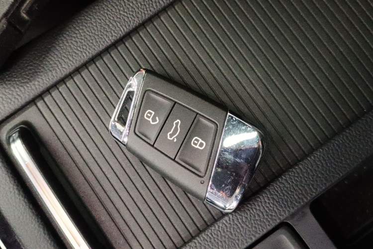 Used Volkswagen FAW-Volkswagen CC 2023 Hunting Vehicle 380TSI Hunter's Heart Edition Vehicle Key