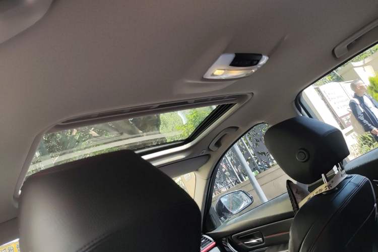 Used BMW 3 Series 2013 Facelifted 328i Sport Design Package
