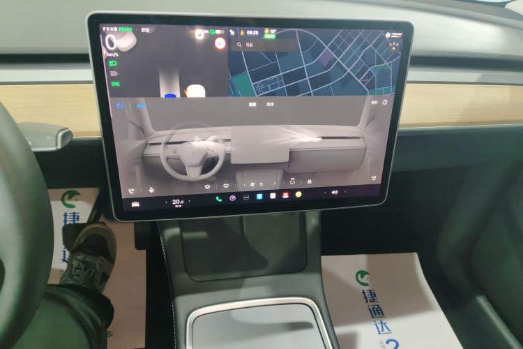 Used Tesla Model Y 2021 Long-Range All-Wheel-Drive Version 3D7 Audio And AC Panel