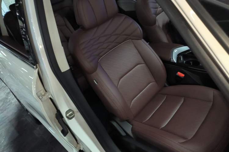 Used Geely Auto Jiajie 2022 1.8TD DCT Platinum Luxury Edition Right Front Seat