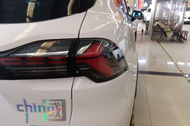 Used Geely Auto Haoyue L 2023 2.0T DCT Prestige Edition Exterior 3