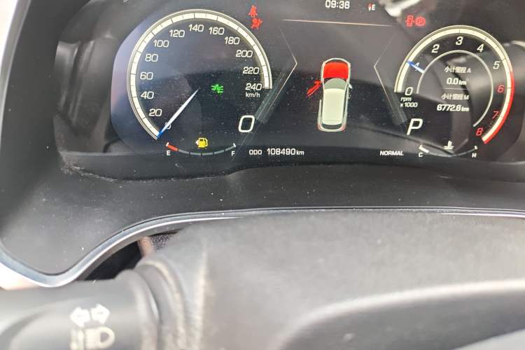 Used Wey VV5 2017 2.0T Flagship Edition Odometer Close Up