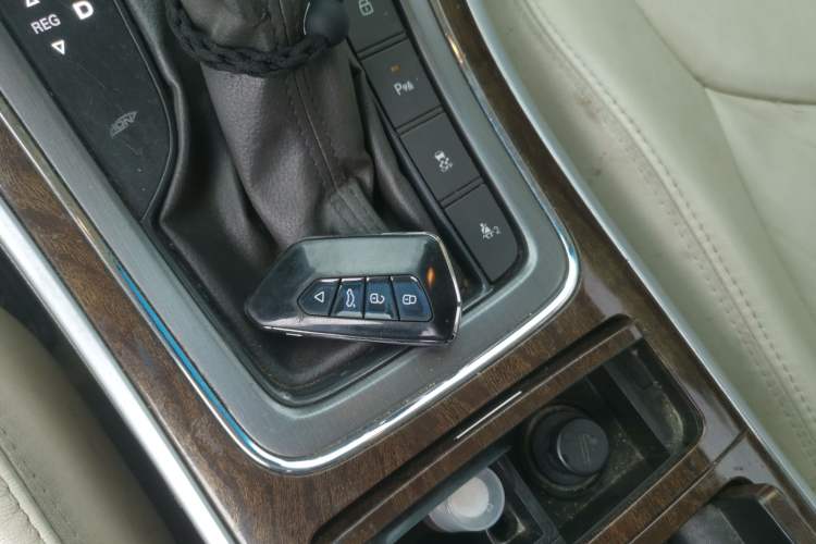 Used Roewe e950 2017 50T Hybrid Connected Executive Edition