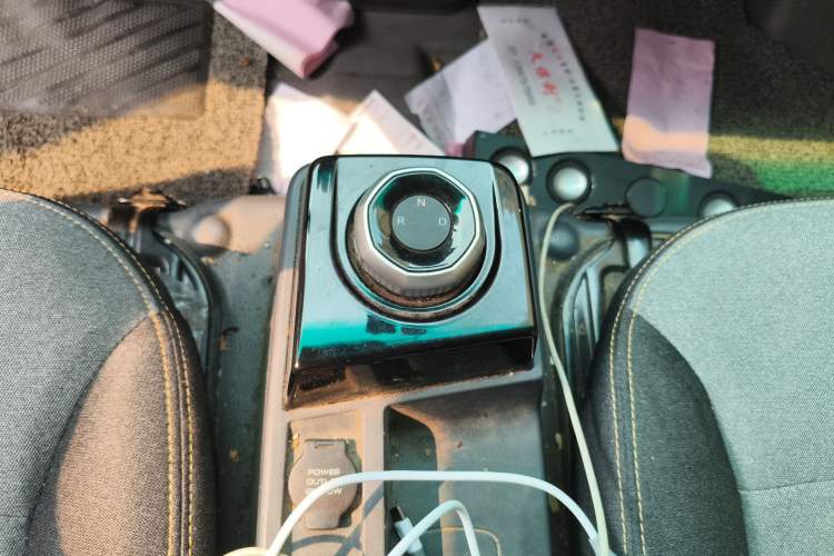 Used Farizon Xingxiang V 2024 Star Enjoy V6E Feature Edition Zhixin 46.08 kWh Gear Lever