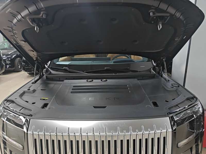 Used Zeekr 9X 2025 Hyper Edition 70kWh — 19