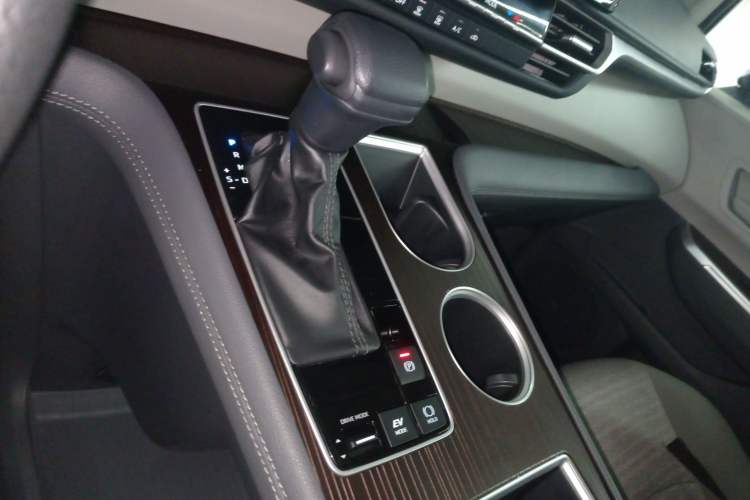 Used Toyota Sienna 2023 2.5L Hybrid Comfort Edition