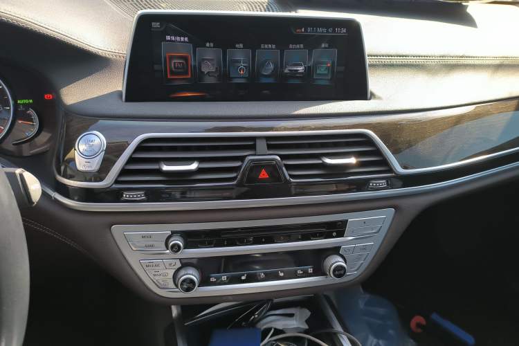 Used BMW 7 Series 2016 730Li Leading Model
